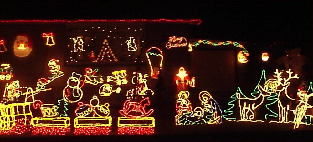 Photo: Christmas Lights At Lindsay Place, Wick
