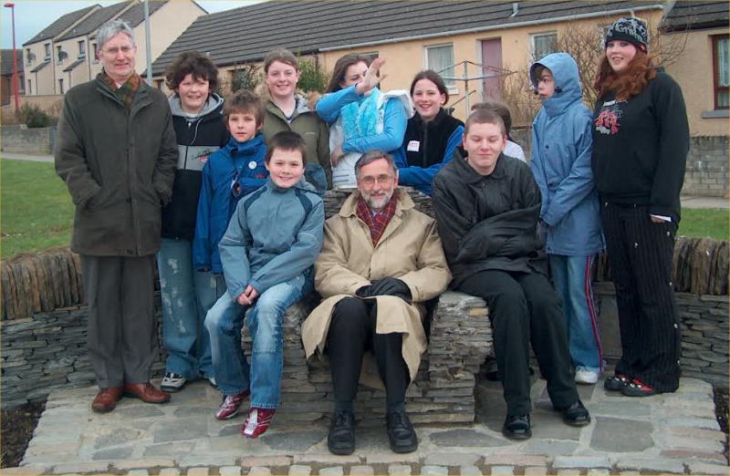 Photo: Councillor Roger Saxon & Peter Peacock MSP Education Minister With Young Folk at Ormlie