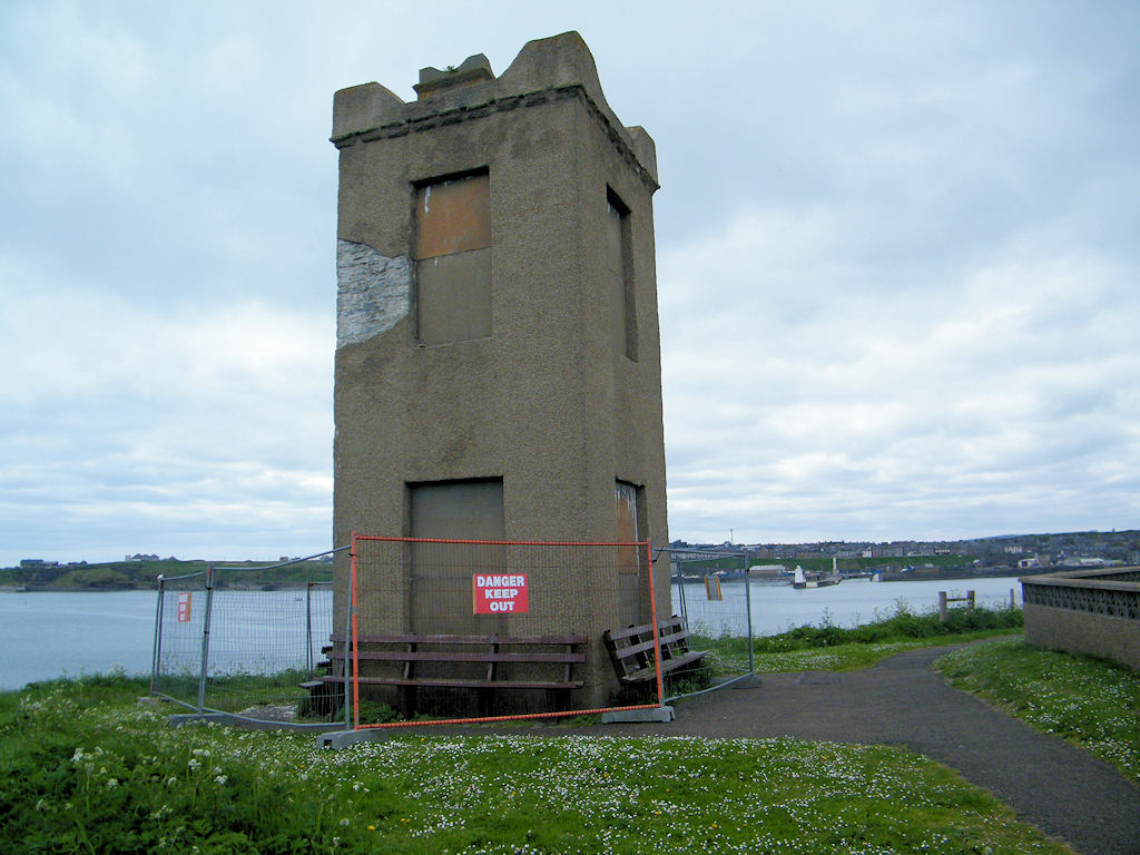Photo: North Head Memorial Fenced Off Due To Falling Masonry