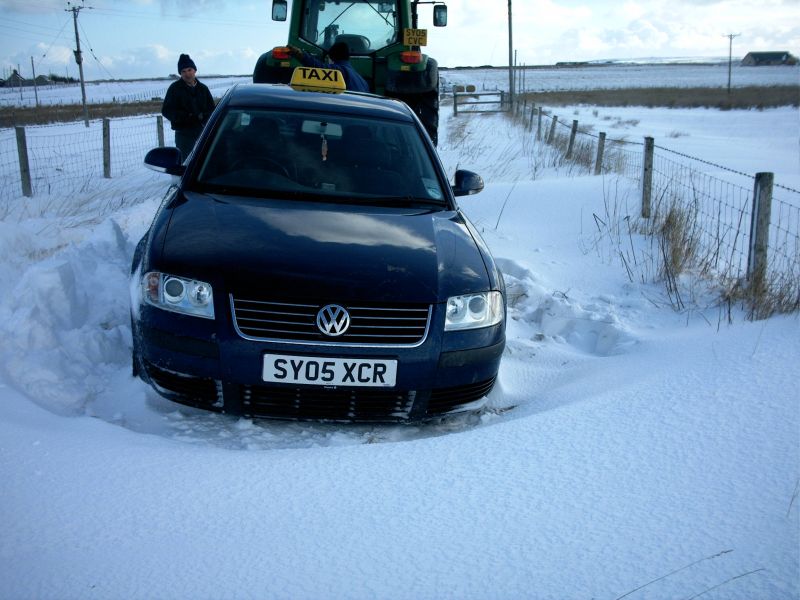 Photo: Apologies From Ross Taxis To Customers As Car Was Snowed In