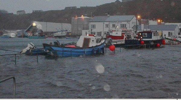 Photo: Scrabster High Tide 12 January 2005