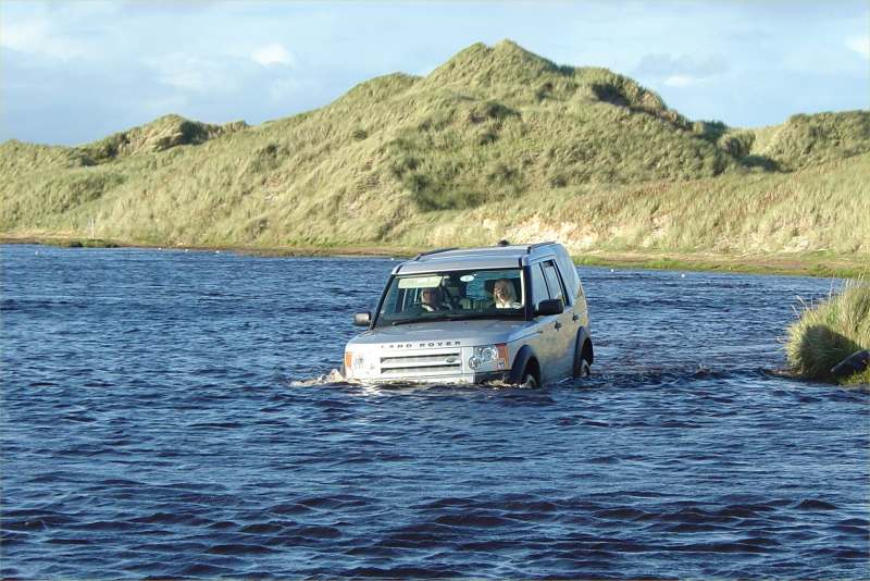 Photo: Range Rover Discovery - Another Day At The Beach In Caithness