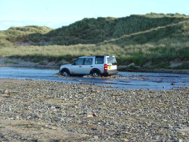 Photo: Range Rover Discovery - Another Day At The Beach In Caithness