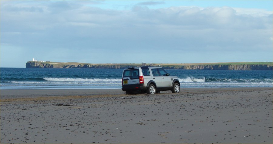 Photo: Range Rover Discovery - Another Day At The Beach In Caithness